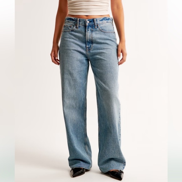 Abercrombie and Fitch Women’s Curve Love Mid Rise The Slouchy Jean size 31 Short - Picture 2 of 10